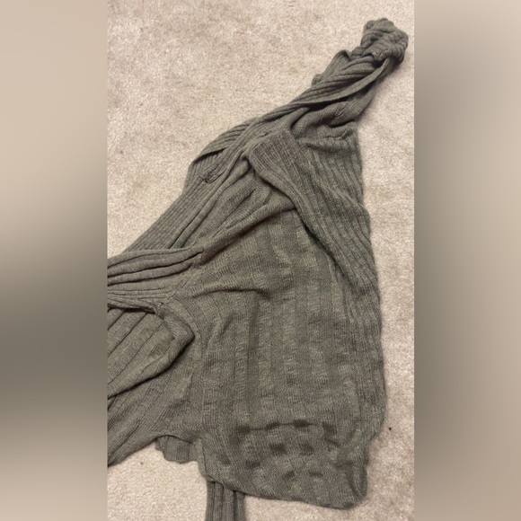 Olive green cardigan - Picture 2 of 2